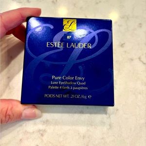 Estée Lauder eyeshadow palette NWT